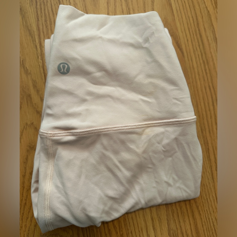 LuluLemon leggings off white/light pink 3/4 length